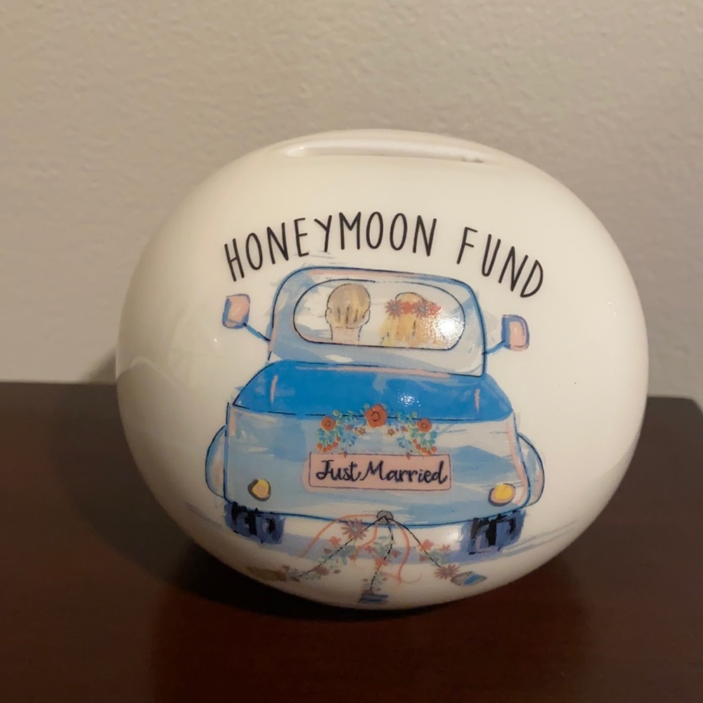 NWT! “Honeymoon Fund” bank with just married car design